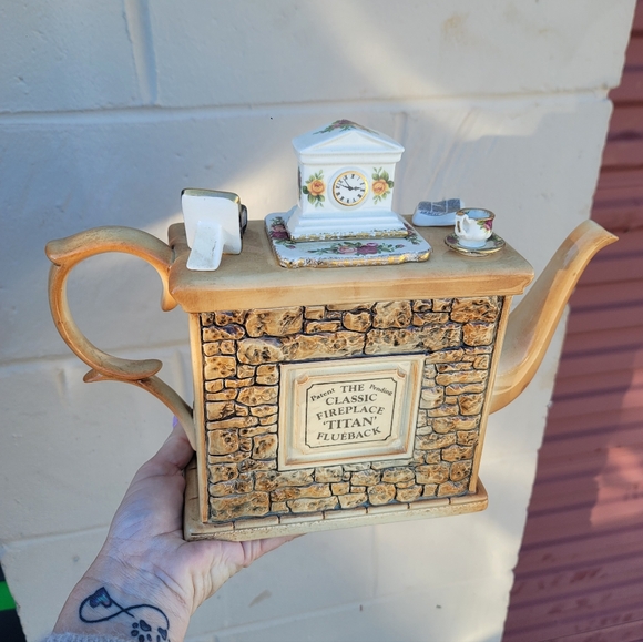 Royal Albert Old Country Roses Teapot Handcrafted Cardew Design Clock Fireplace - Picture 4 of 8